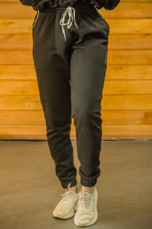 CALÇA DE MOLETOM PRETA FEMININA